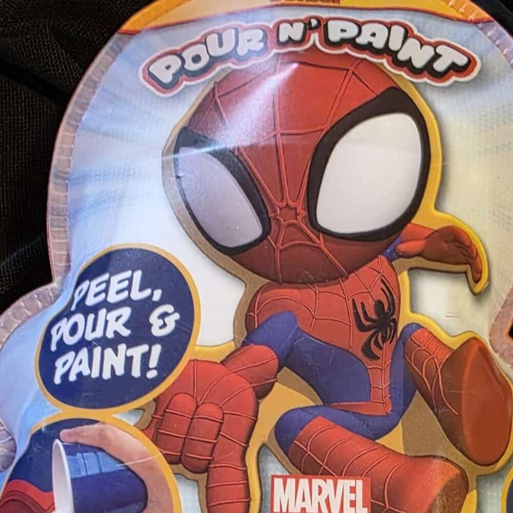 Marvel Spidey Pour N' Paint Craft Kit - Spider-Man Activity Set